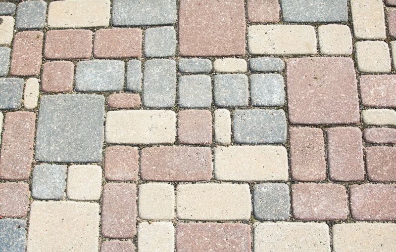 Multi-colored paver arrangement